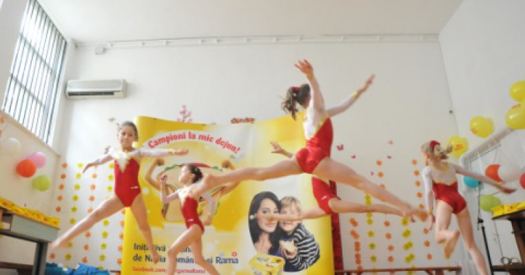 Rama si Nadia sustin campionii la mic dejun