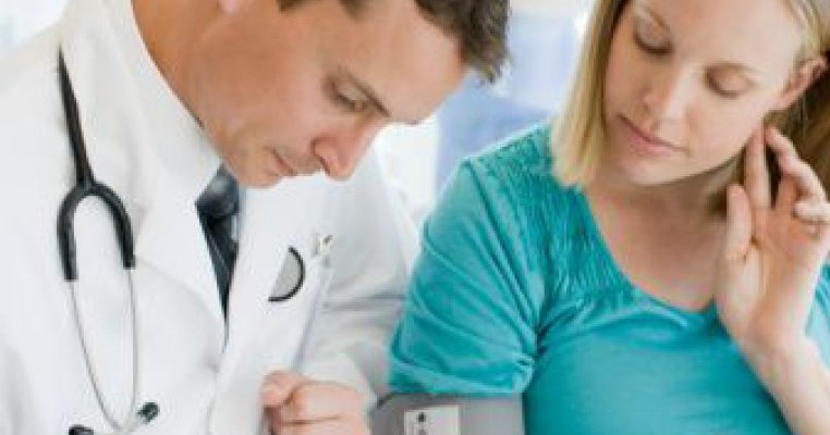 10 intrebari pe care sa le pui medicului inainte de a naste