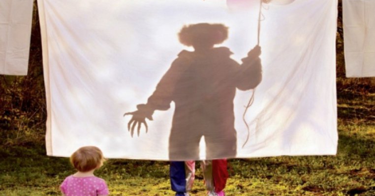 Un fotograf transforma cosmarurile copiilor in realitate
