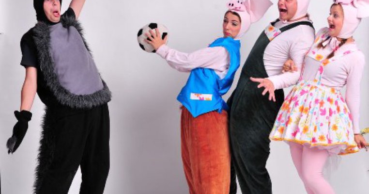 Povestea Cei Trei Purcelusi pusa in scena de Teatrul Zurli