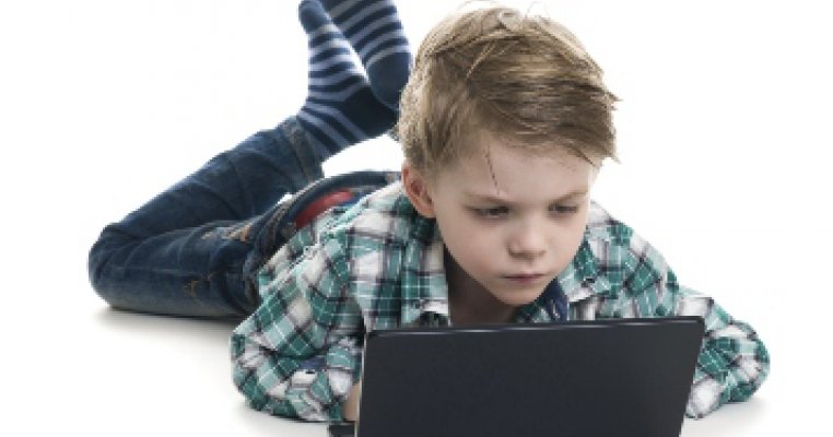 Copilul meu, computerul si Internetul: Cum ii este afectat creierul?