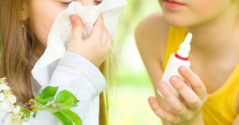 Rinita alergica la copii: cauze, simptome, tratament