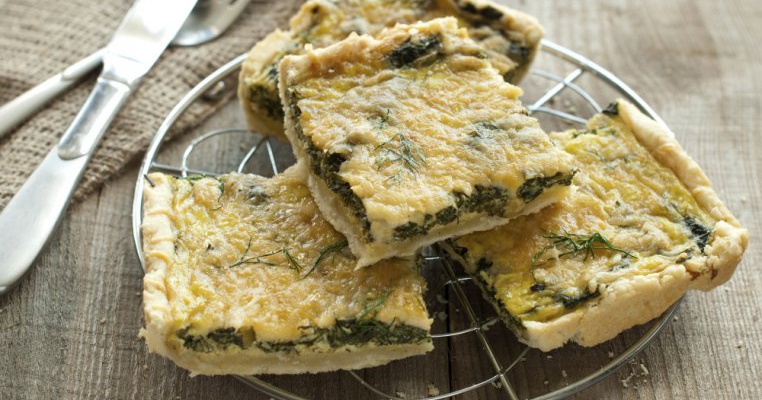 Spanakopita: placinta greceasca cu spanac