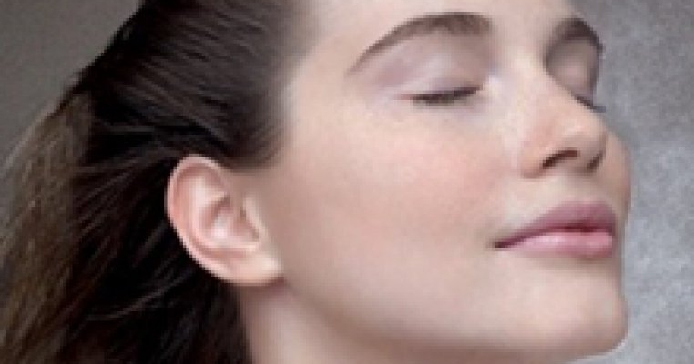 Eau Thermale Avene lanseaza pagina de Facebook pentru publicul roman