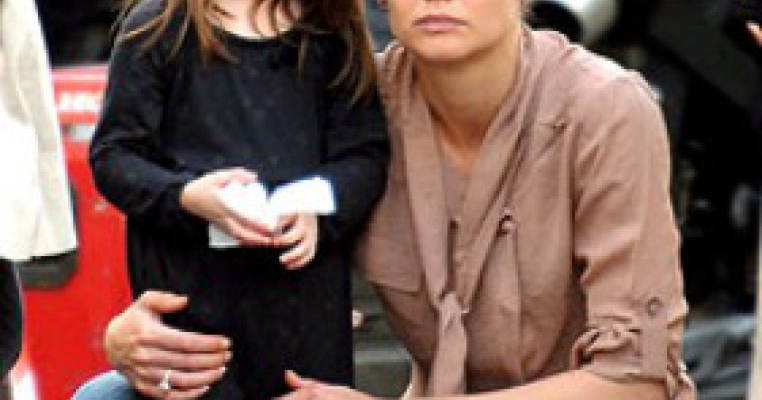 Stilul unei mamici celebre: Katie Holmes