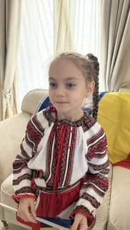 Copiii lui Cristi Borcea cu Valentina Pelinel, adevărați românași de 1 decembrie. Cum au fost îmbrăcați?