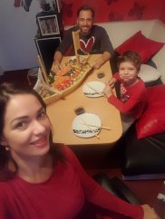 Fiul Deei Maxer a împlinit 15 ani. Mama i-a lăsat un mesaj emoționant.