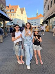 Alexandru Ciucu i-a adus din călătoria cu fiica lor un cadou fostei sale soții, Alina Sorescu!