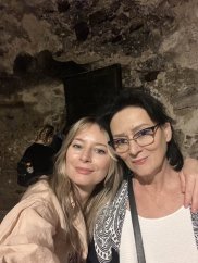 Laura Cosoi, profund marcată de lipsa mamei sale care a murit din cauza unei boli necruțătoare.