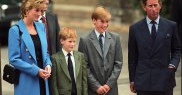 Frații William și Harry au fost crescuți drept egali