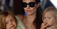 2. Angelina Jolie – greieri