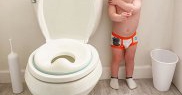 Copilul are nevoie de un capac de toaletă special pentru el