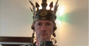 ”Am CORONA, n-am virus” a fost mesajul care a scos-o din minți pe Iulia Albu