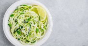 Noodles de dovlecei cu parmezan