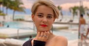 Karina este pasionată de muzică 