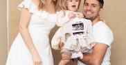 Laura Cosoi a anunțat că este însărcinată pentru a doua oară printr-o imagine postată pe o rețea de socializare