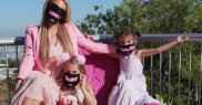Paris Hilton se antrenează pentru rolul de mamă cu nepoatele ei