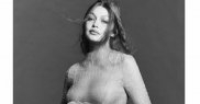 Gigi Hadid și-a dezvăluit burtica de gravidă