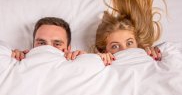 2.	Te fac să renunți la serile de intimitate