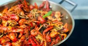 Alimentul pe care niciun membru al familiei regale nu are voie să-l mănânce în călătorii