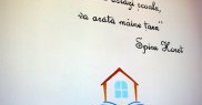 Muzică clasică în pauze și citate motivaționale pe holuri