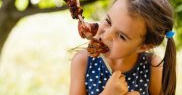 4. Întotdeauna trebuie să își termine masa principală înainte de desert/dulce.