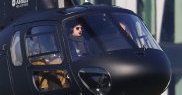 Tom Cruise are o licenţă de pilot comercial