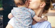 Nora Luna s-a născut în anul 2018