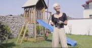 Erin are un loc de joacă şi afară