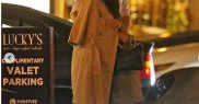 Ducesa de Sussex purta un trench bej