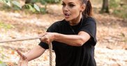 Aflată la emisiunea "Ferma", a plâns după ce a auzit o melodie despre părinţi