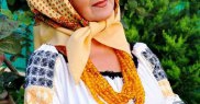 A fost căsătorită cu un jurnalist sucevean, Victor Micu