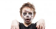 „Fugiți, vine Zombie!”