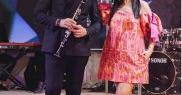 Este căsătorită cu un saxofonist