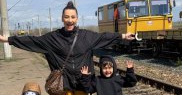 Artista a fost dată afară din casă de fostul soț