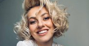 Lidia Buble: „Mergeam toţi 13 cu o Dacia 1310, iar lumea se uită la noi că la urs”