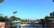 Piscina nu putea lipsi