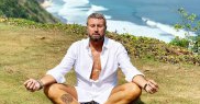 Băiatul cel mare al creatorului de modă are 22 de ani