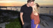 Formează un cuplu cu Dax Shepard de peste 10 ani