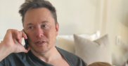Chiar și X Æ A-XII, băiețelul lui Elon Musk, știe că telefonul este interzis. Iată ce imagine drăgălașă a publicat cel mai bogat om din lume