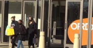 Luna aceasta, cele trei au făcut cumpărături la un mall din Los Angeles
