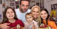 Fiicele sale mai mari s-au născut în anul 2008