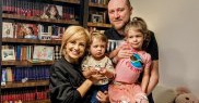 Simona Gherghe supărată: „S-a închis grădinița. Dar slujbele religioase se țin înăuntru și fără mască”
