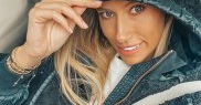 Gabriela Prisăcariu este model