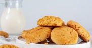 Pregătește biscuiți de casă