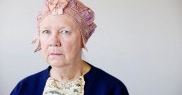 Îți sortează rufele înainte să le bagi în mașina de spălat
