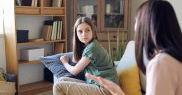 Nu mă abțin să nu-i spun anumite lucruri despre unii dintre prietenii săi