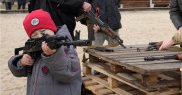 Copiii care au rămas în Ucraina învață cum să-și salveze viața