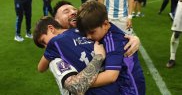 Leo Messi și copiii săi, îmbrățișare emoționantă pe teren, după ce Argentina a câstigat Cupa Mondială