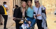 Înainte de vacanța în Vietnam și Bali, Laura a mers cu fiica cea mică la Ierusalim!